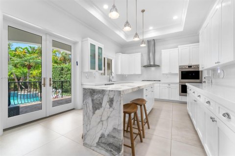 Villa ou maison à louer à Bay Harbor Islands, Floride: 4 chambres, 312.43 m2 № 1878360 - photo 10