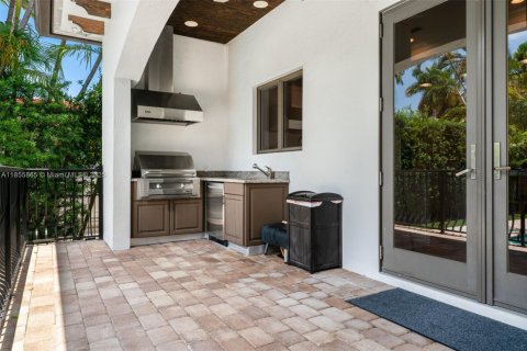 Villa ou maison à louer à Bay Harbor Islands, Floride: 4 chambres, 312.43 m2 № 1878360 - photo 30