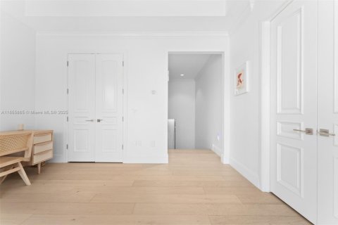 Villa ou maison à louer à Bay Harbor Islands, Floride: 4 chambres, 312.43 m2 № 1878360 - photo 20