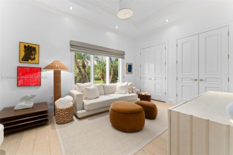 Villa ou maison à louer à Bay Harbor Islands, Floride: 4 chambres, 312.43 m2 № 1878360 - photo 24