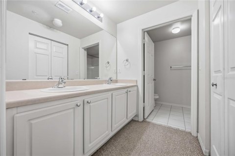 Condo in Sarasota, Florida, 3 bedrooms № 2221261 - photo 13