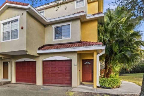 Condo in Sarasota, Florida, 3 bedrooms № 2221261 - photo 2