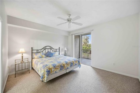 Condo in Sarasota, Florida, 3 bedrooms № 2221261 - photo 11