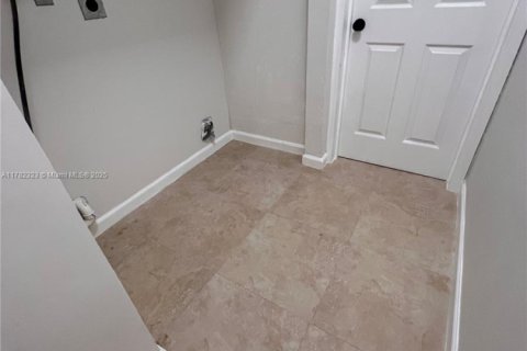 Casa en venta en Homestead, Florida, 4 dormitorios, 151.52 m2 № 1726412 - foto 20