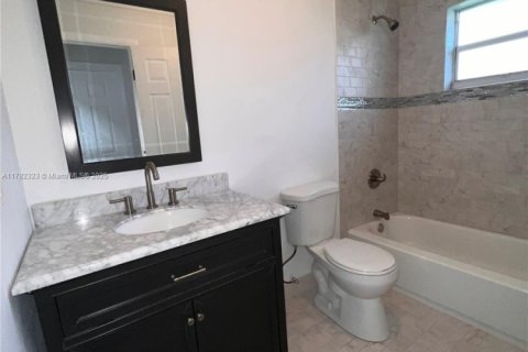 Casa en venta en Homestead, Florida, 4 dormitorios, 151.52 m2 № 1726412 - foto 5