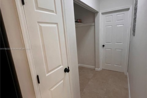 Casa en venta en Homestead, Florida, 4 dormitorios, 151.52 m2 № 1726412 - foto 21