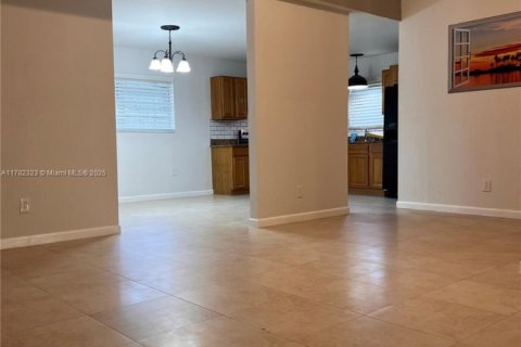 Casa en venta en Homestead, Florida, 4 dormitorios, 151.52 m2 № 1726412 - foto 10