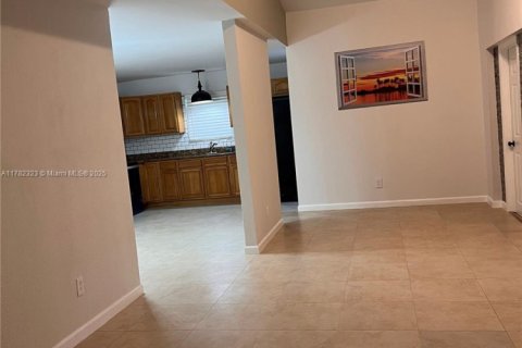 Casa en venta en Homestead, Florida, 4 dormitorios, 151.52 m2 № 1726412 - foto 11
