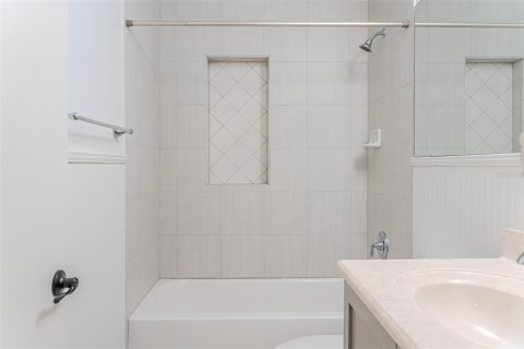 Casa en venta en Oakland, Florida, 3 dormitorios, 151.43 m2 № 1691073 - foto 28