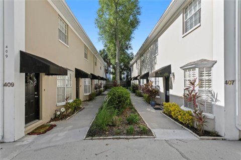 Townhouse in Tampa, Florida 2 bedrooms, 105.17 sq.m. № 2359229