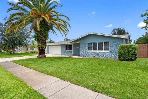Villa ou maison à vendre à Clearwater, Floride: 5 chambres, 207.08 m2 № 1826629 - photo 3