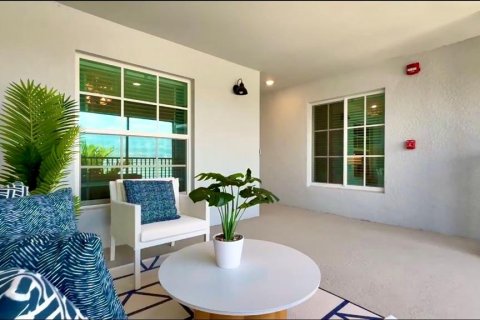 Copropriété à vendre à Punta Gorda, Floride: 2 chambres, 126.9 m2 № 2383645 - photo 3