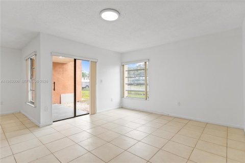 Снять в аренду кондоминиум в Хайалиа, Флорида 3 спальни, 104.98м2, № 2008734 - фото 10