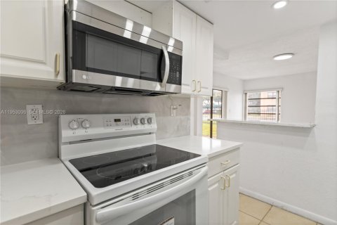 Снять в аренду кондоминиум в Хайалиа, Флорида 3 спальни, 104.98м2, № 2008734 - фото 5