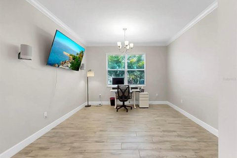 House in Apollo Beach, Florida 4 bedrooms, 243.87 sq.m. № 2396231 - photo 21