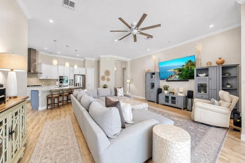 House in Apollo Beach, Florida 4 bedrooms, 243.87 sq.m. № 2396231 - photo 15