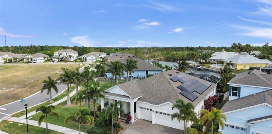 House in Apollo Beach, Florida 4 bedrooms, 243.87 sq.m. № 2396231