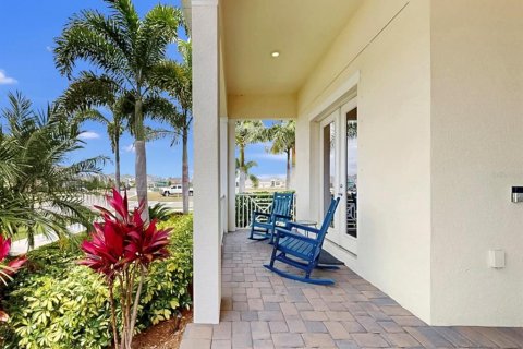 House in Apollo Beach, Florida 4 bedrooms, 243.87 sq.m. № 2396231 - photo 6
