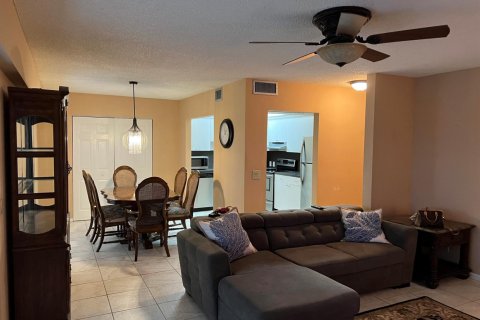 Condominio en Boca Raton, Florida, 1 dormitorio  № 2243136
