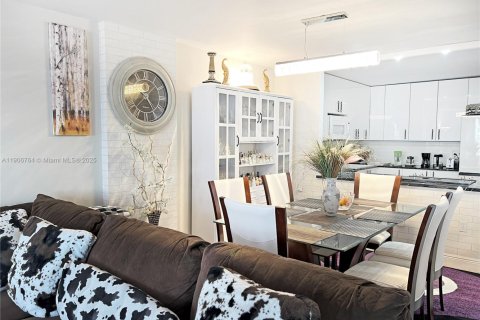 Купить кондоминиум в Авентура, Флорида 1 спальня, 99.03м2, № 1963251 - фото 11