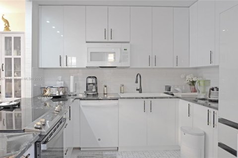 Купить кондоминиум в Авентура, Флорида 1 спальня, 99.03м2, № 1963251 - фото 6