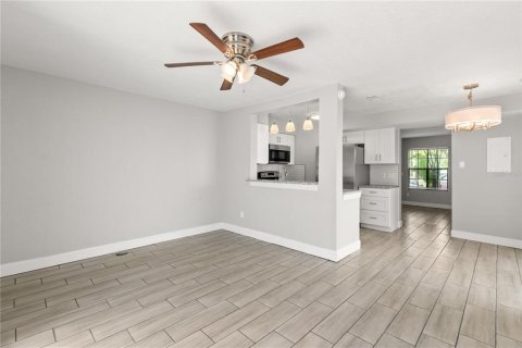 Touwnhouse à vendre à Clearwater, Floride: 2 chambres, 104.05 m2 № 1839931 - photo 8
