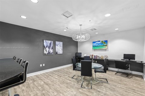 Condo in Miami, Florida, 2 bedrooms  № 1934766 - photo 29