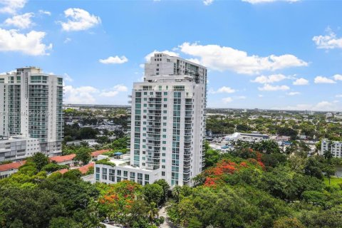 Condo in Miami, Florida, 2 bedrooms  № 1934766 - photo 2