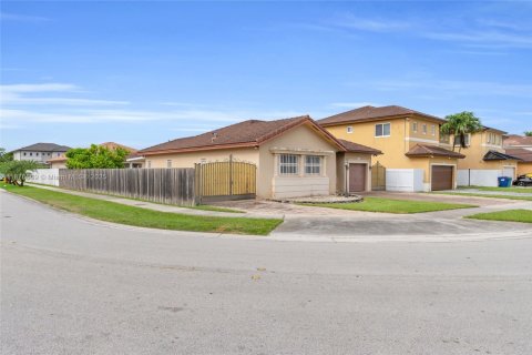 Villa ou maison à vendre à Homestead, Floride: 3 chambres, 133.97 m2 № 1925192 - photo 2