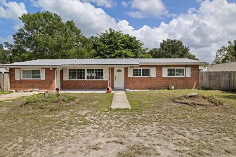 Casa en Lakeland, Florida 4 dormitorios, 143.07 m2 № 2371599