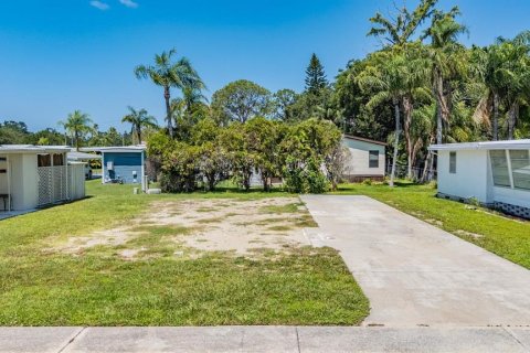 Terreno en venta en Dunedin, Florida № 1853726 - foto 2