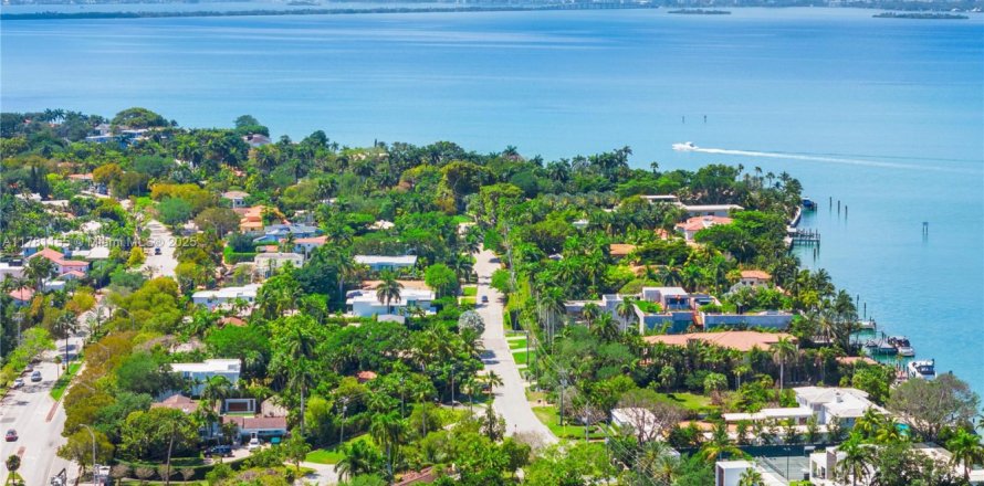 Земельный участок в Майами-Бич, Флорида № 1959774