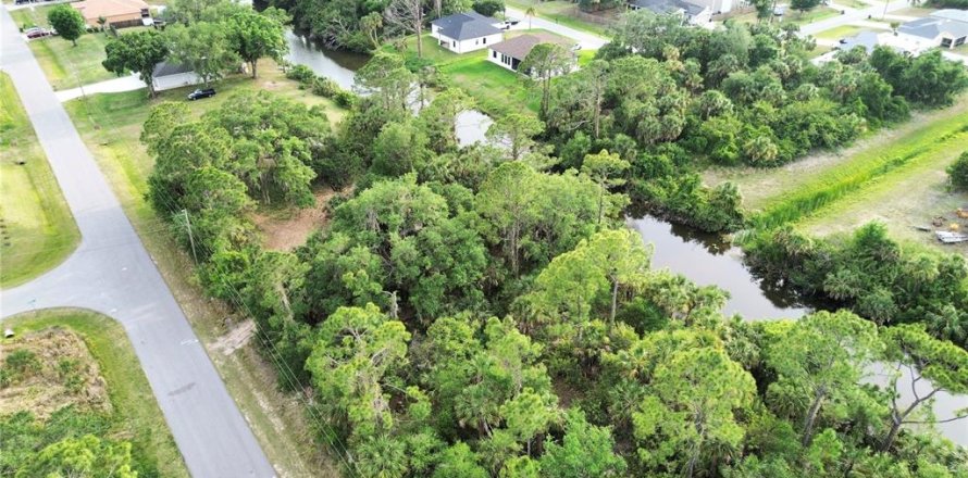 Land in North Port, Florida № 2160587