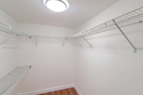 Condo in Miami, Florida, 2 bedrooms  № 2152892 - photo 29