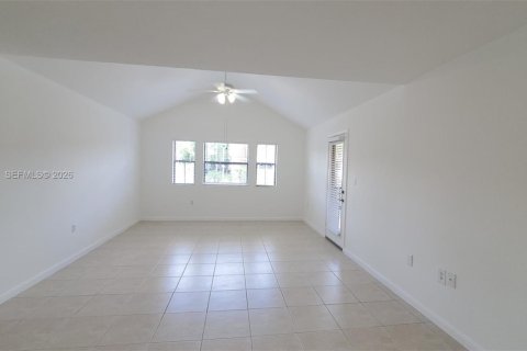Condo in Miami, Florida, 2 bedrooms  № 2152892 - photo 11