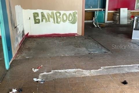 Снять в аренду коммерческую недвижимость в Спринг-Хилл, Флорида 260.13м2, № 1554416 - фото 3