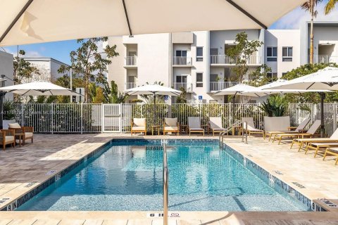 Apartamento en alquiler en Dania Beach, Florida, 1 dormitorio № 1874625 - foto 1