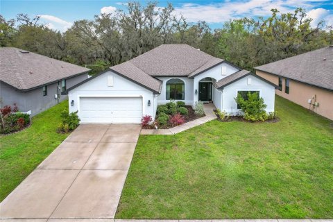 House in Mulberry, Florida 4 bedrooms, 221.29 sq.m. № 1545325 - photo 1