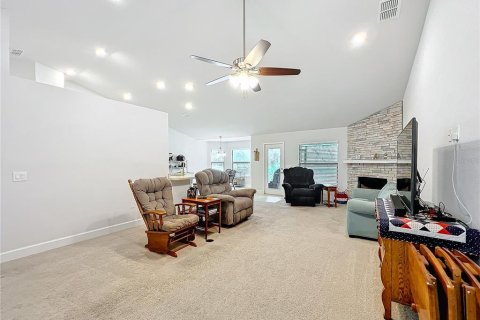 House in Mulberry, Florida 4 bedrooms, 221.29 sq.m. № 1545325 - photo 6