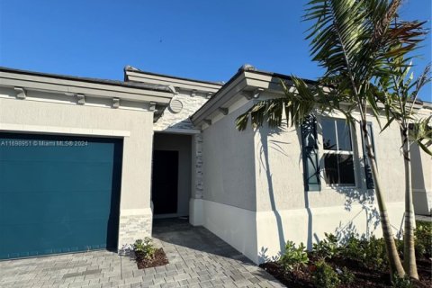 House in Miami, Florida 4 bedrooms № 1874603 - photo 1