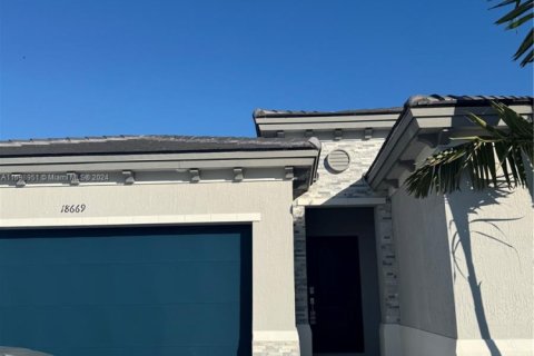 House in Miami, Florida 4 bedrooms № 1874603 - photo 20