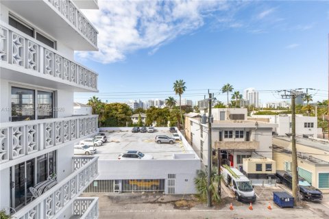 Condominio en venta en Miami Beach, Florida, 1 dormitorio, 72.93 m2 № 1999870 - foto 17