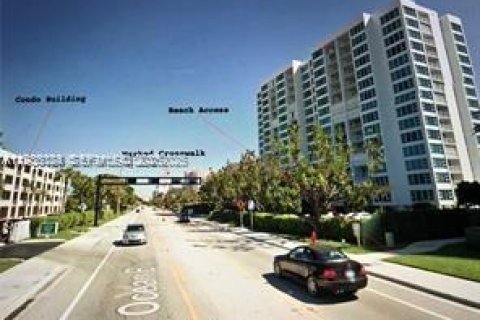 Condo in Lauderdale-by-the-Sea, Florida, 1 bedroom  № 1994172 - photo 23