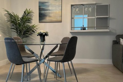 Condo in Lauderdale-by-the-Sea, Florida, 1 bedroom  № 1994172 - photo 5