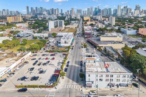 Propiedad comercial en venta en Miami, Florida № 1886654 - foto 6