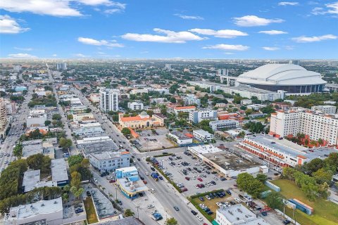 Propiedad comercial en venta en Miami, Florida № 1886654 - foto 5
