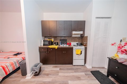 Propiedad comercial en venta en Miami, Florida № 1886654 - foto 14
