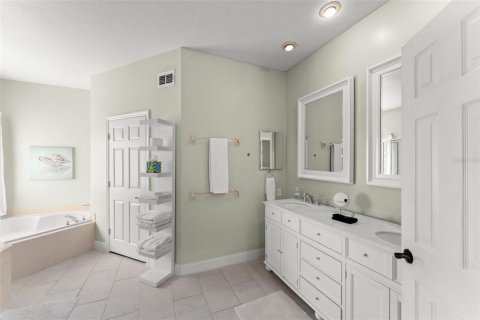 Casa en venta en Orlando, Florida, 4 dormitorios, 290.88 m2 № 1856638 - foto 4