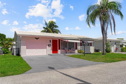 House in Pompano Beach, Florida 3 bedrooms, 107.21 sq.m. № 1806405 - photo 23