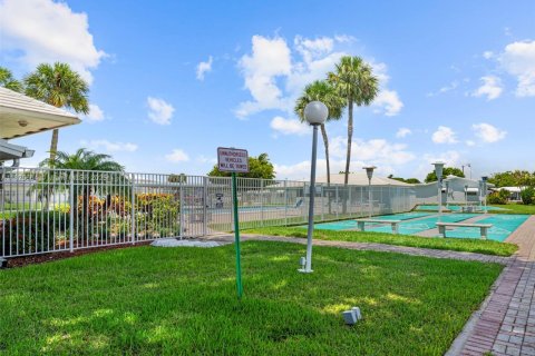 House in Pompano Beach, Florida 3 bedrooms, 107.21 sq.m. № 1806405 - photo 30